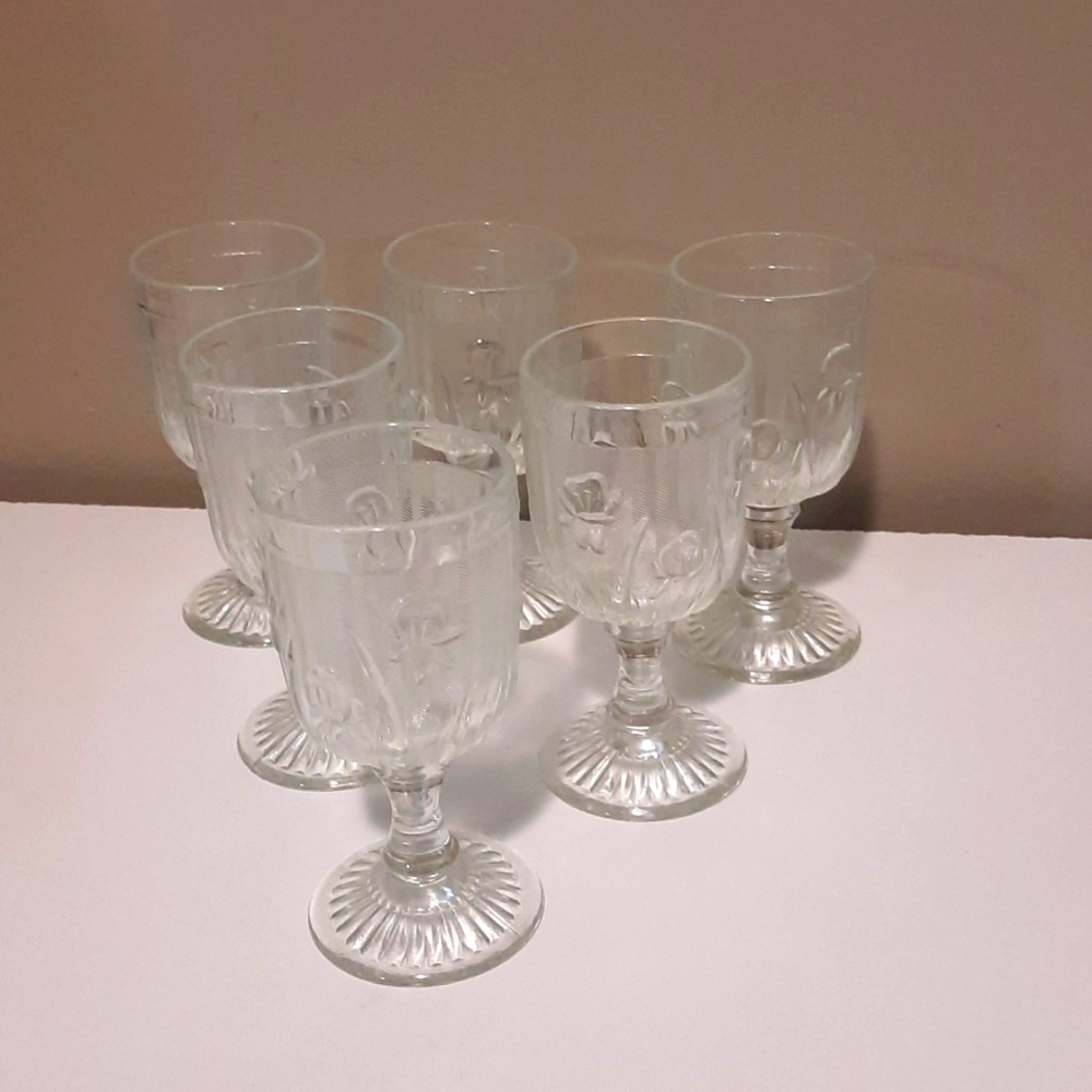 Vintage Iris & Herringbone 3 oz Wine glasses.